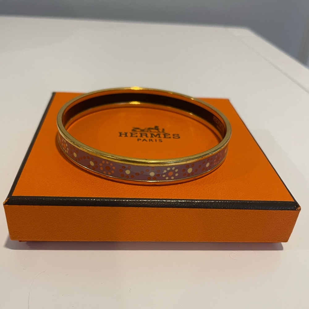 Hermes Pink Enamel Bracelet with Hinged Design - Picture 4 of 6